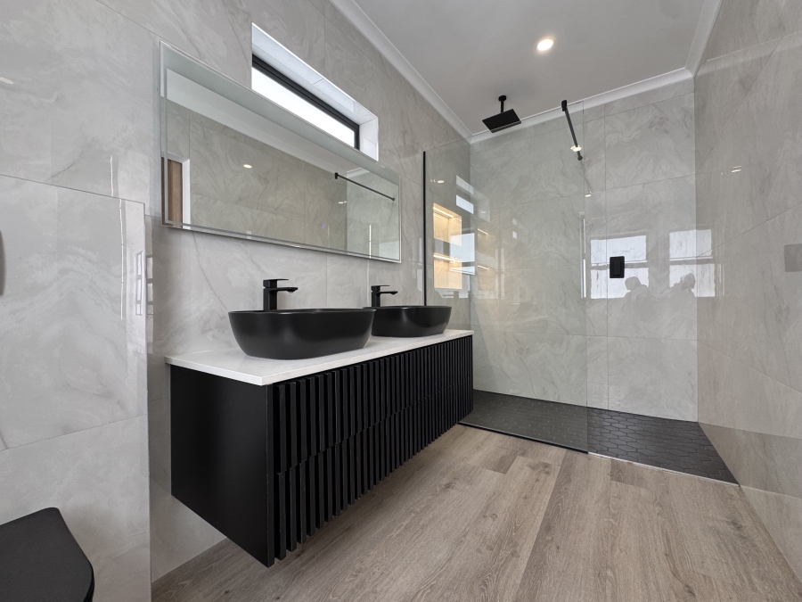 4 Bedroom Property for Sale in Sandown Western Cape